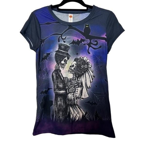 Tops - Halloween Bride & Groom Skeleton Couple Full Moon & Graveyard Tee Shirt